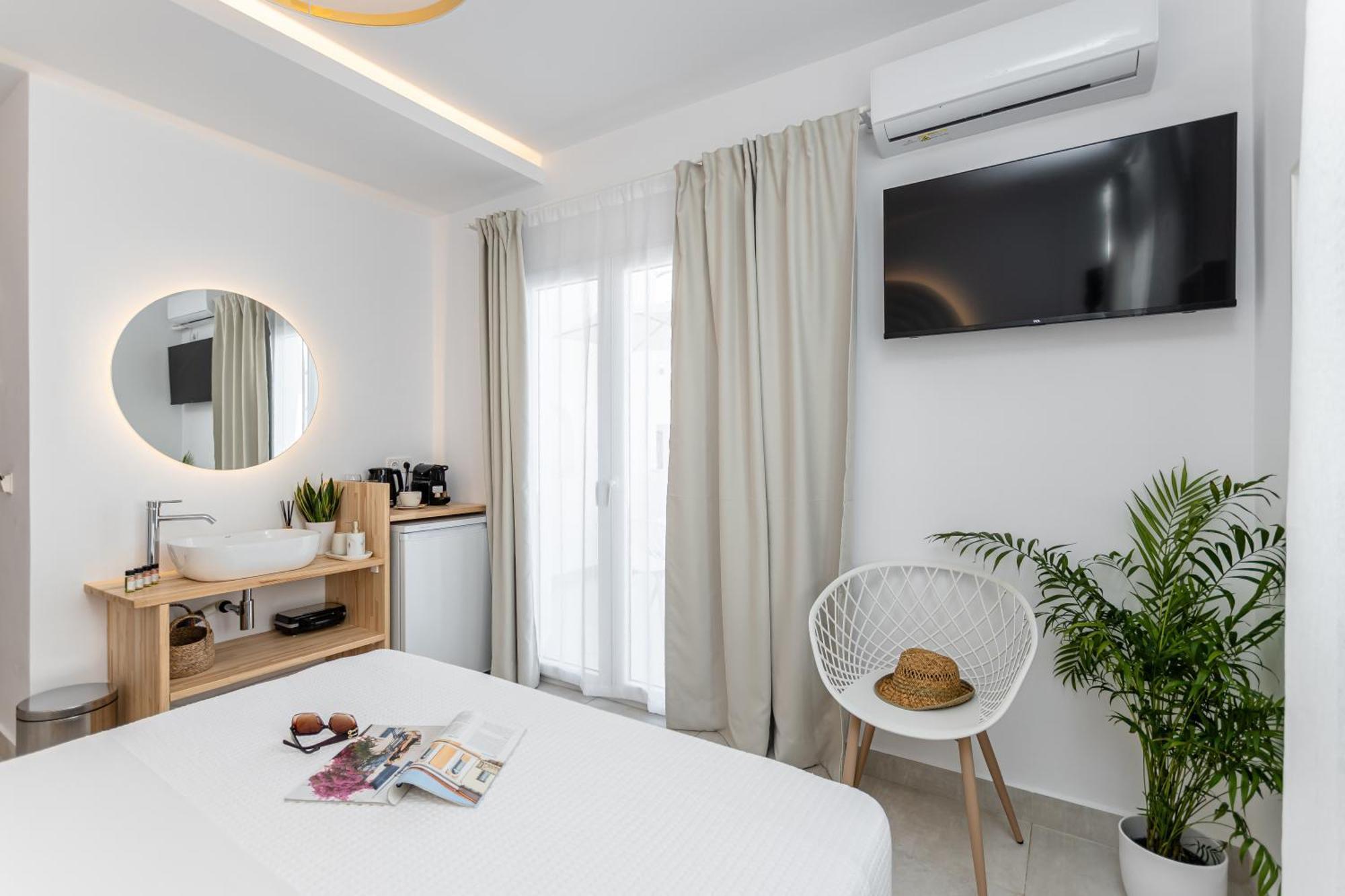 Golden Bird'S Aparthotel Naxos City Bagian luar foto