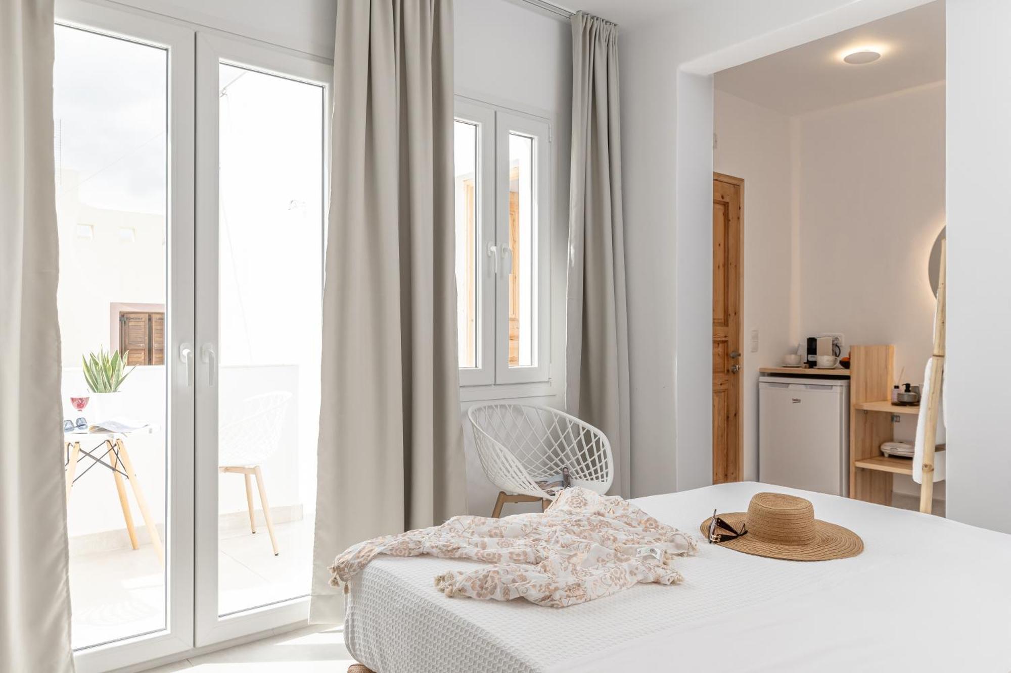 Golden Bird'S Aparthotel Naxos City Bagian luar foto